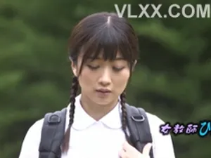 Toàn bộ góc nhìn thứ nhất đưa bạn đến với những cô người mẫu mặc tất và có đôi chân đẹp